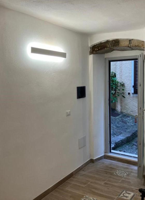 卡斯特尔萨多Residenza Nel Borgo L'Appusentu住宿加早餐旅馆 外观 照片