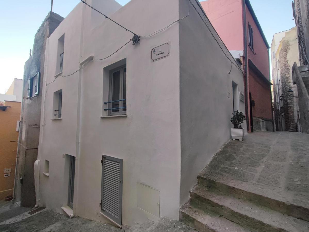 卡斯特尔萨多Residenza Nel Borgo L'Appusentu住宿加早餐旅馆 外观 照片